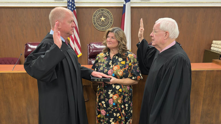 Justice Matt Johnson Sworn In as the New Chief Justice of the Texas ...
